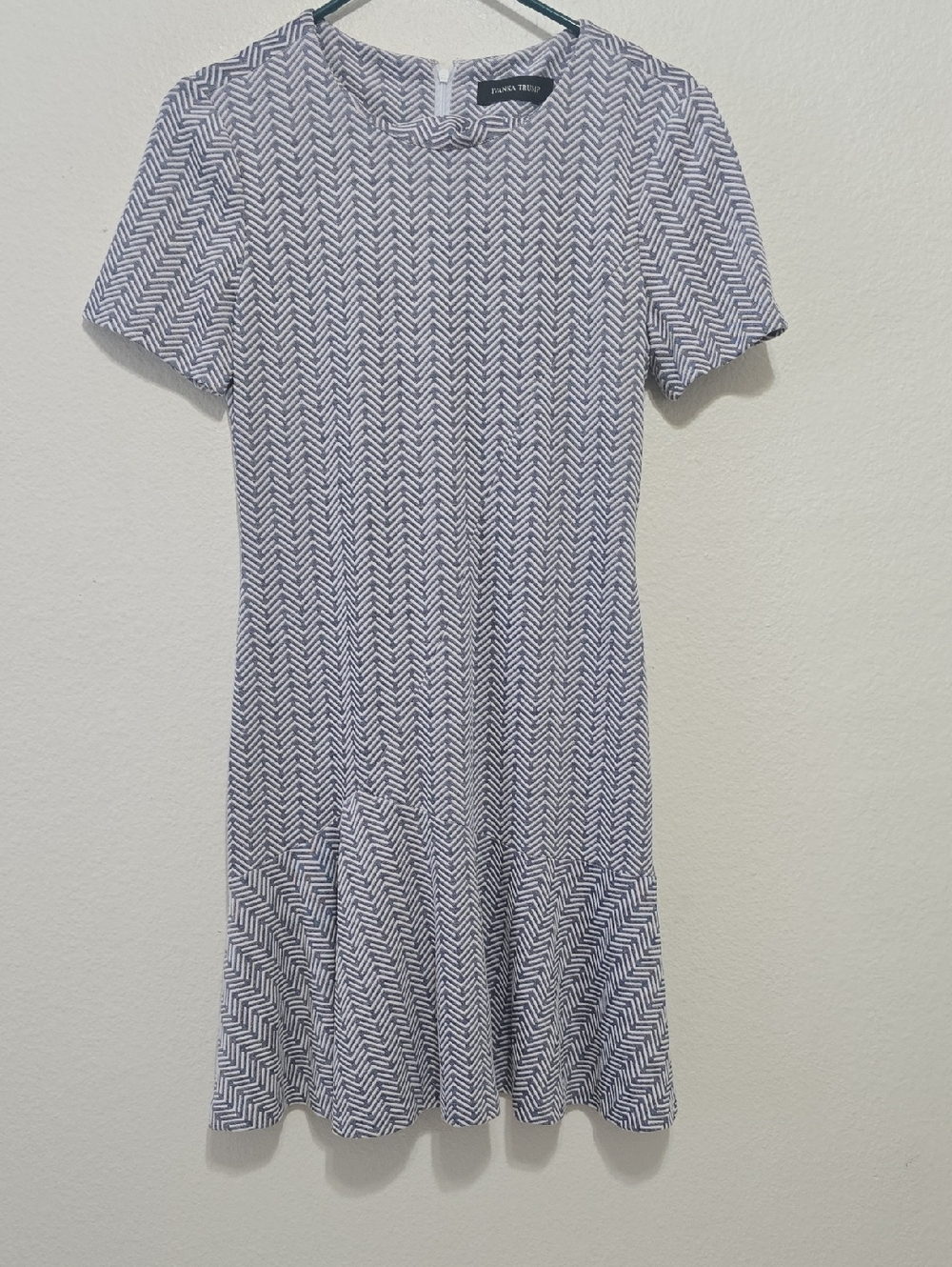 Ivanka Trump Gray & White Chevron Short-Sleeve, Pemlup Dress 4